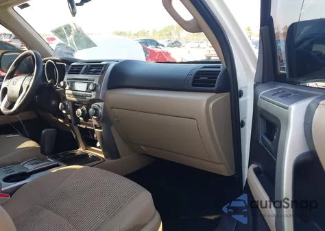 2011 Toyota 4Runner Sr5 V6 z USA, uszkodzony, nr VIN JTEZU5JRXB5017122